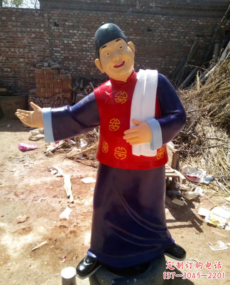 嘉兴玻璃钢彩绘人物店小二雕塑