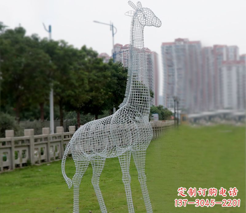 嘉兴不锈钢城市的长颈鹿雕塑
