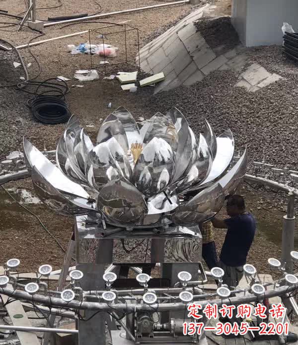 嘉兴不锈钢荷花景观雕塑