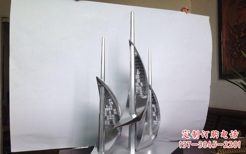 嘉兴不锈钢帆船雕塑传承精神的象征