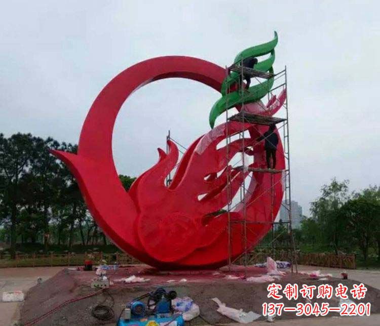 嘉兴不锈钢凤凰雕塑精美而又神秘