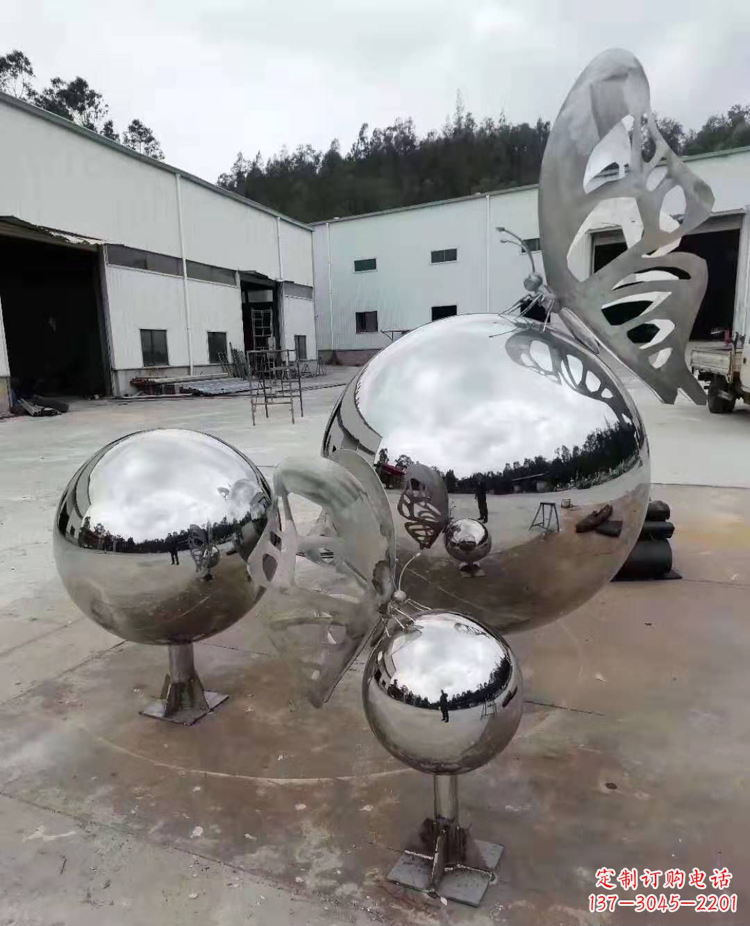 嘉兴不锈钢蝴蝶雕塑美丽而迷人