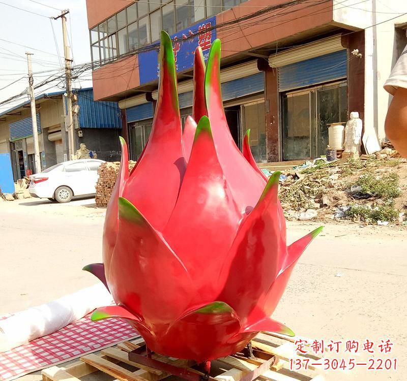 嘉兴精美不锈钢火龙果雕塑