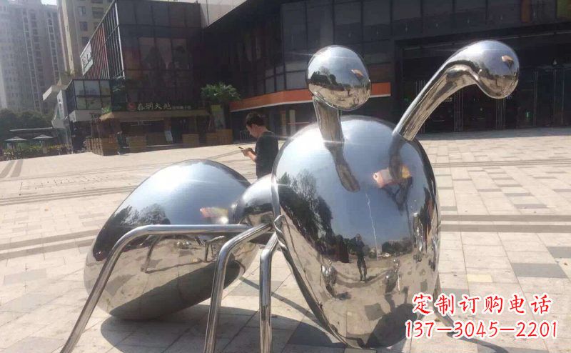 嘉兴不锈钢蚂蚁雕塑精美而富有讽刺意味
