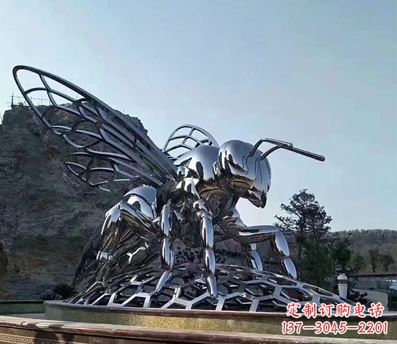 嘉兴不锈钢蜜蜂雕塑精美雕塑点缀环境