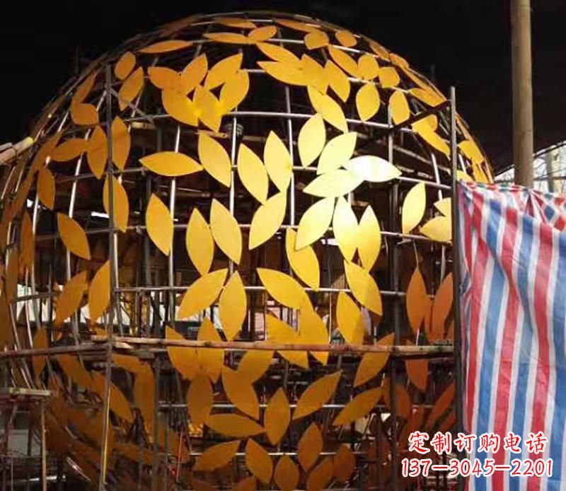 嘉兴不锈钢树叶镂空球景观雕塑