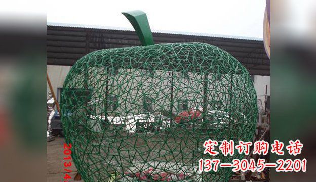 嘉兴不锈钢网制作的苹果雕塑——精致且耐久