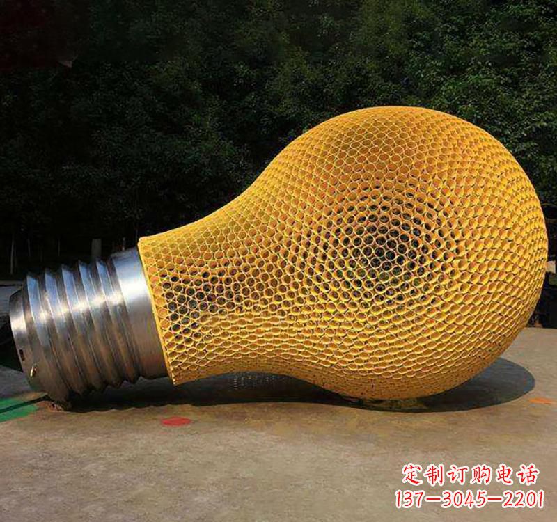 嘉兴不锈钢灯泡雕塑点亮小区景观