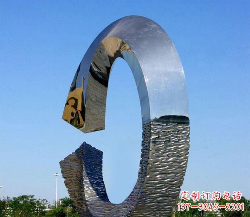 嘉兴环绕着美好的景观雕塑