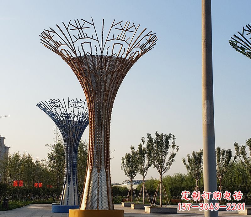 嘉兴城市景观的点缀——不锈钢树叶雕塑