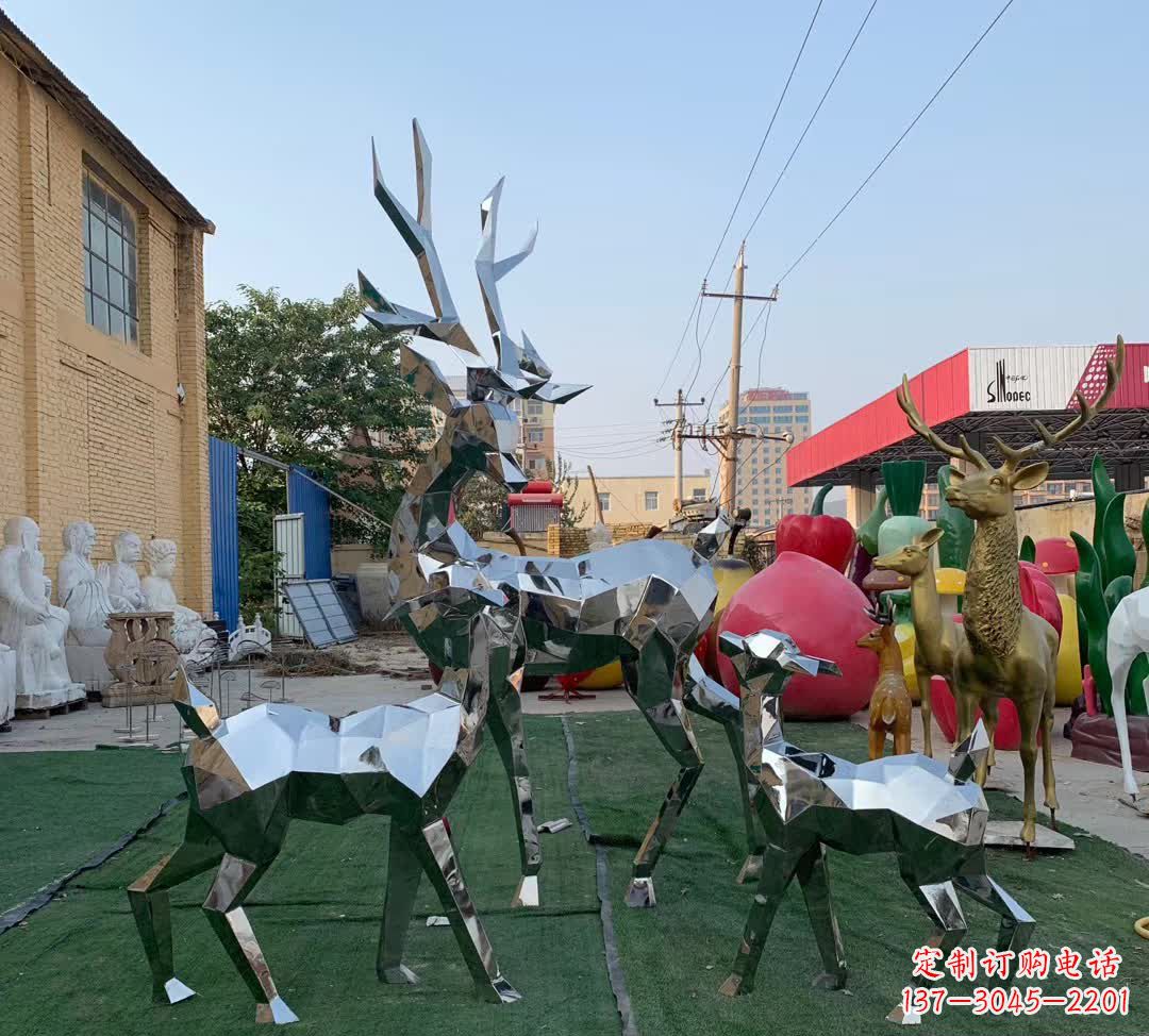 嘉兴梅花鹿雕塑一种独特的城市装饰