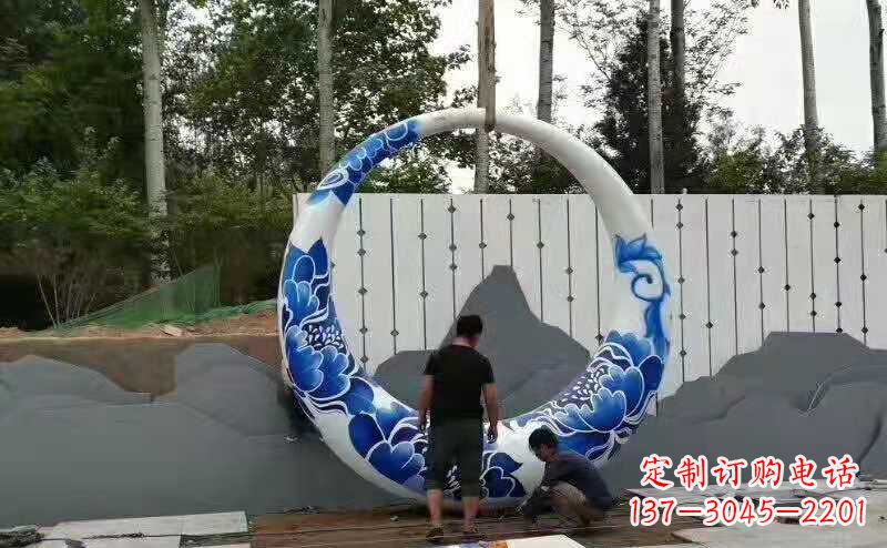 嘉兴美丽的月亮雕塑