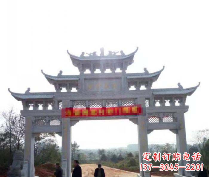 嘉兴三门石雕牌楼古老而精美的雕塑