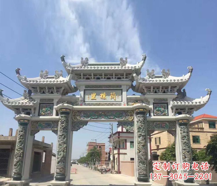 嘉兴传承古老技艺 牌坊雕塑美化村庄