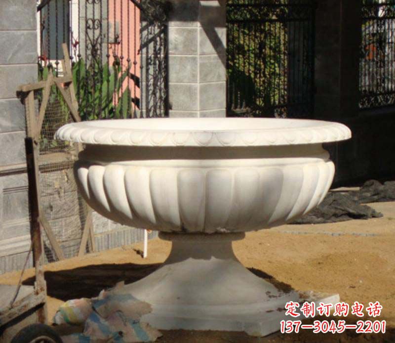嘉兴精美大理石花盆雕塑