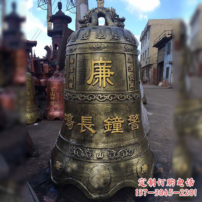 嘉兴特色大型铜钟雕塑