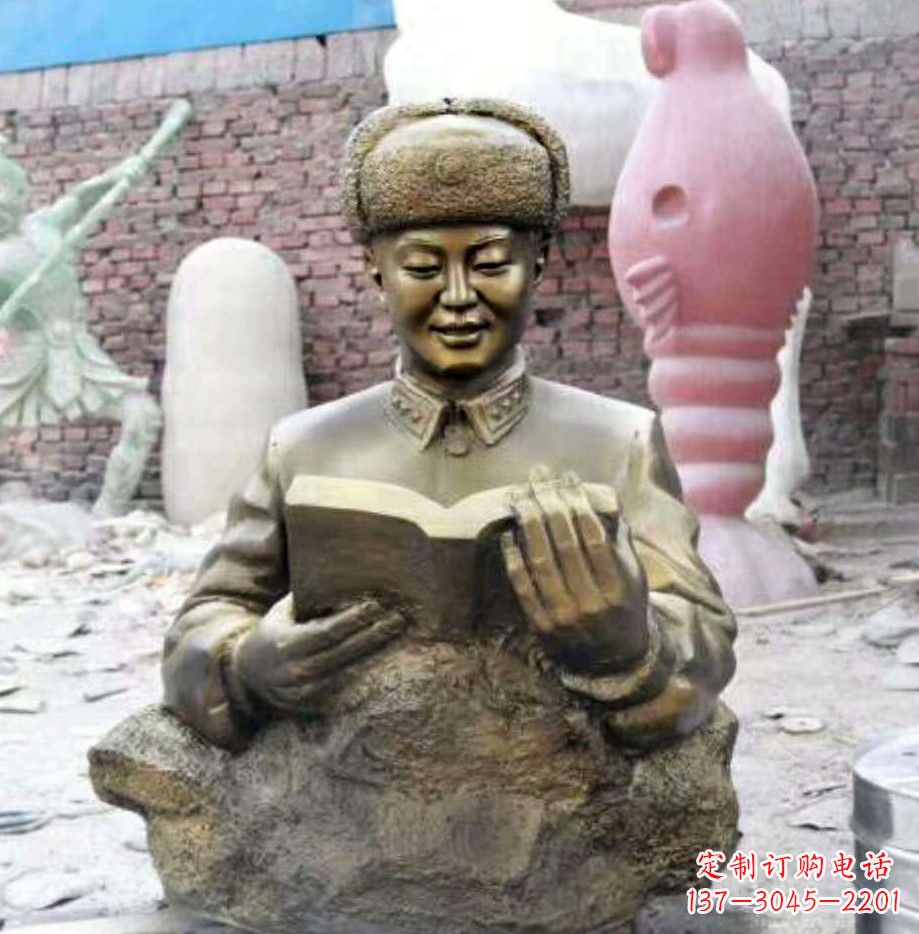 嘉兴读书的雷锋铜雕