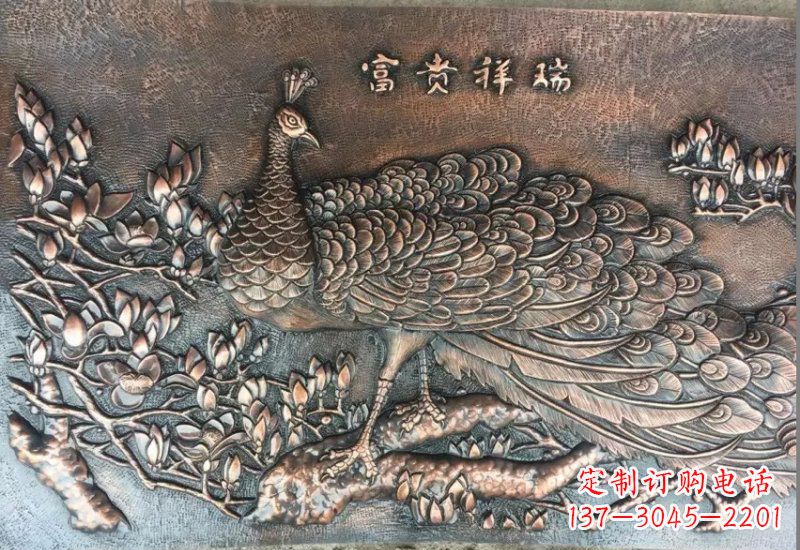 嘉兴华丽锻铜孔雀雕塑