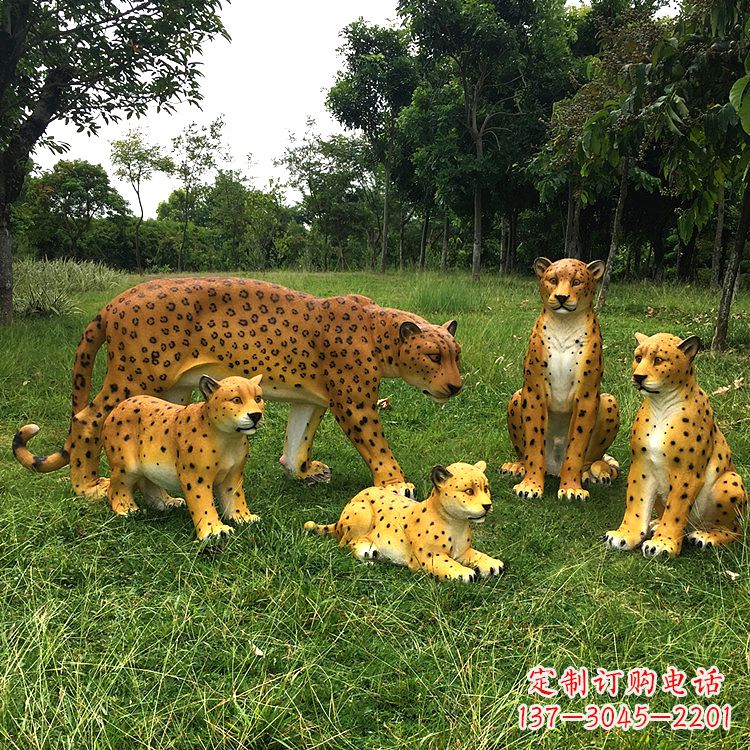 嘉兴精美玻璃钢豹子雕塑