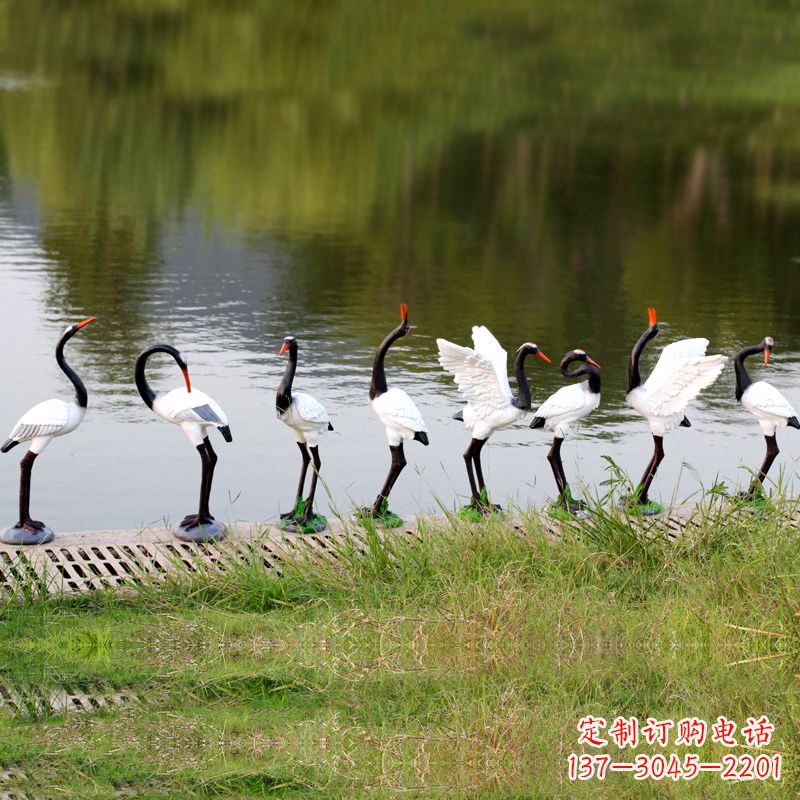 嘉兴玻璃钢动物水池雕塑