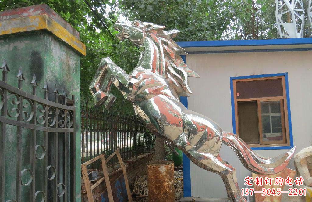 嘉兴优雅凌厉的不锈钢奔跑马雕塑