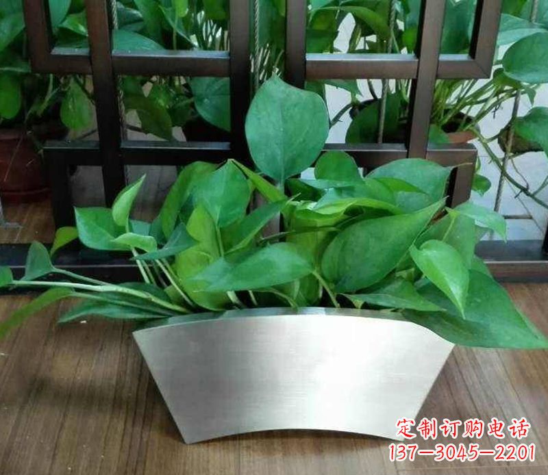 嘉兴高质量不锈钢花盆雕塑,享受自然完美烘托