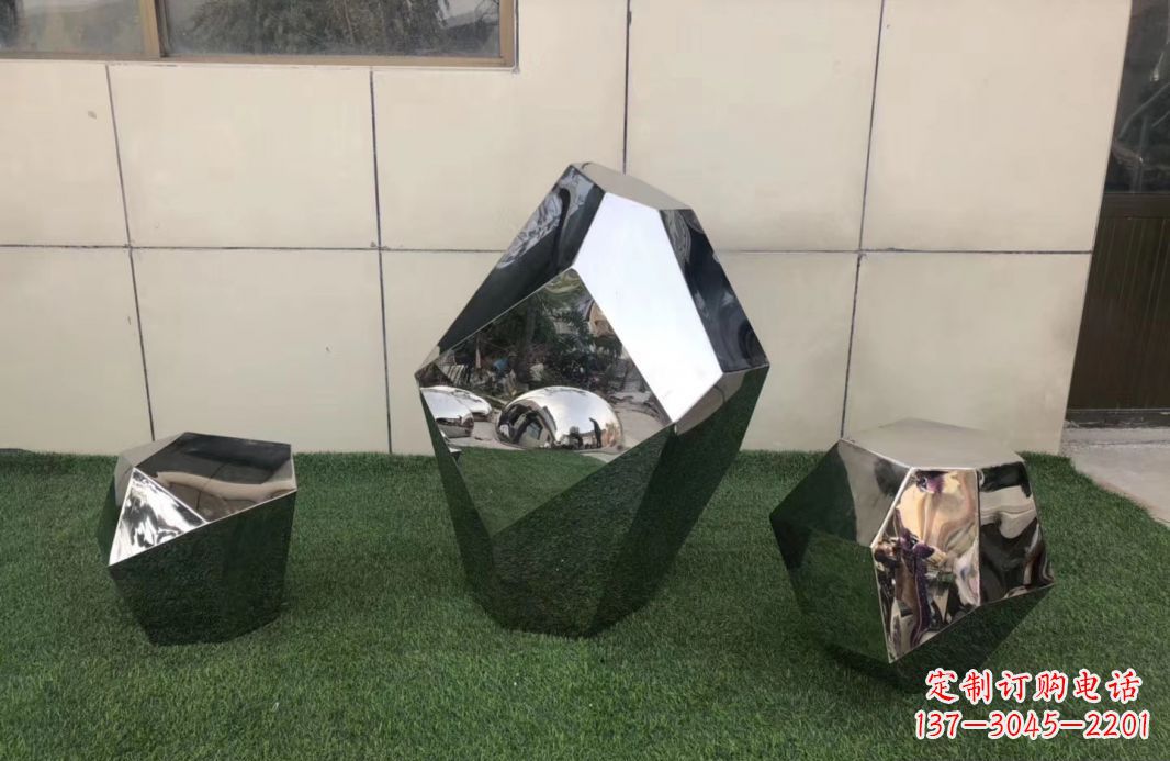 嘉兴高质感不锈钢鹅卵石雕塑