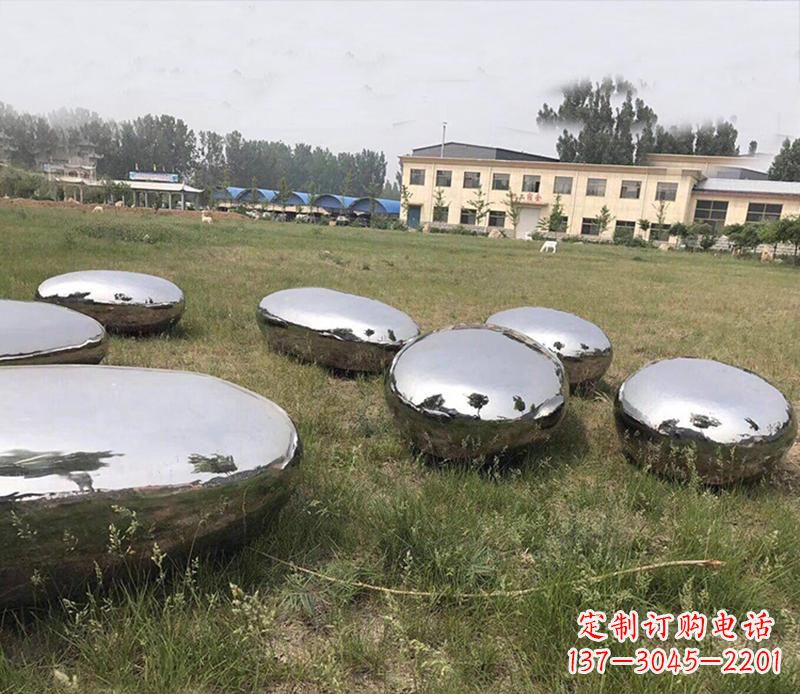 嘉兴精美不锈钢水滴景观雕塑