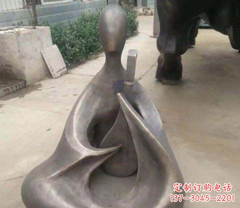 嘉兴抽象景观弹琵琶铜雕