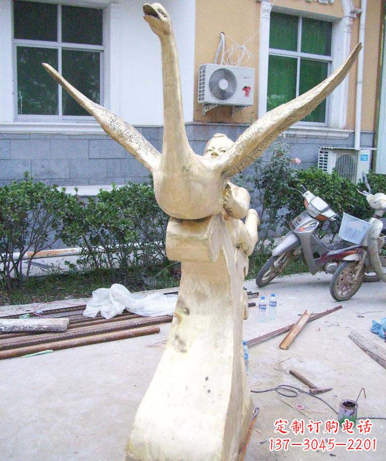 嘉兴孩子与天鹅·梦幻铜雕