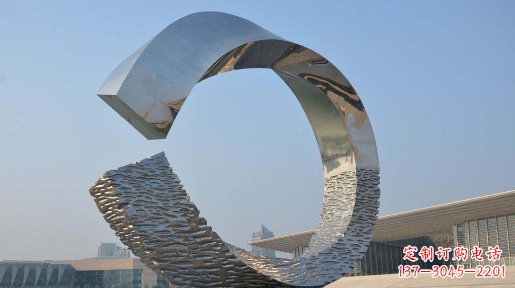 嘉兴广场不锈钢抽象圆环雕塑1