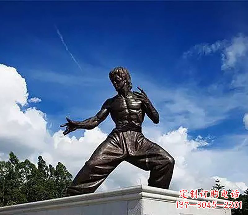 嘉兴铸造传奇——李小龙铜雕塑