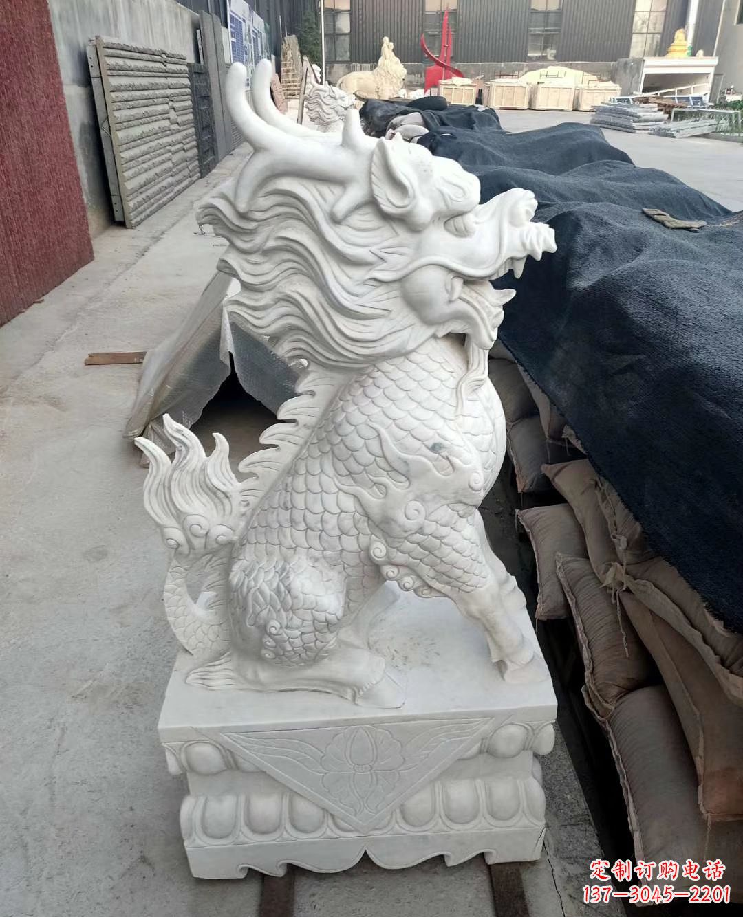 嘉兴高雅古朴的汉白玉麒麟雕塑