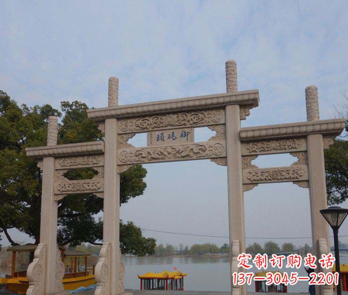 嘉兴景区三门古典牌坊石雕