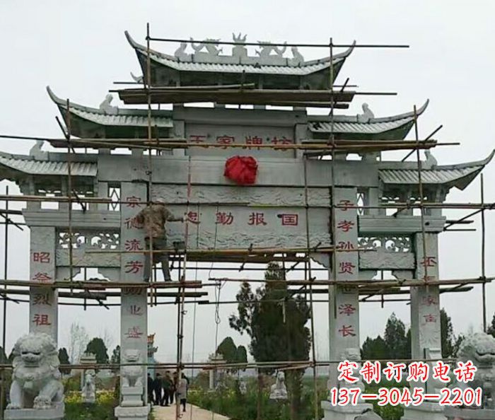 嘉兴传承古艺三门牌坊石雕