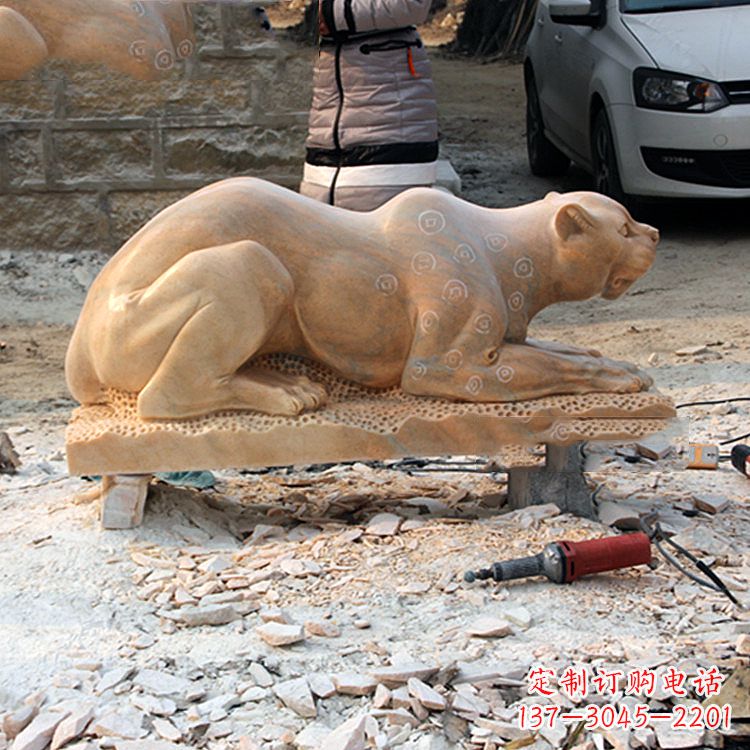 嘉兴中领雕塑:精美雕刻豹雕塑