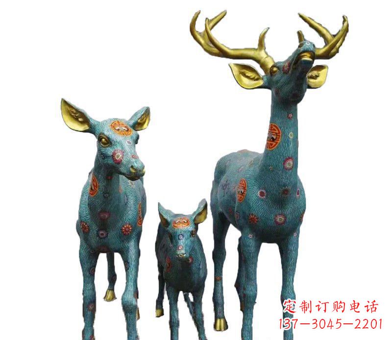 嘉兴铜雕彩绘梅花鹿一家雕塑