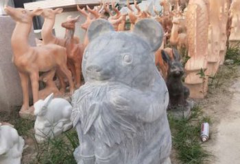 嘉兴青石熊猫雕塑，传承古典文化