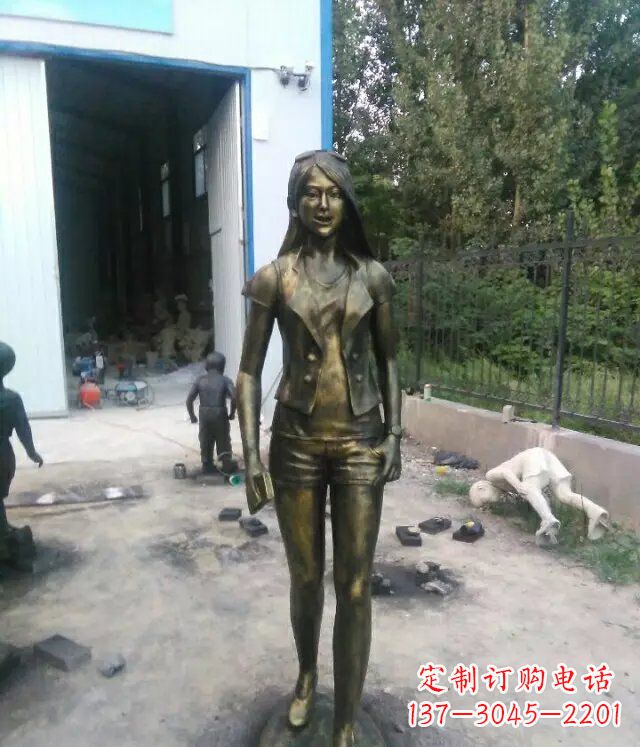 嘉兴现代美女广场人物铜雕