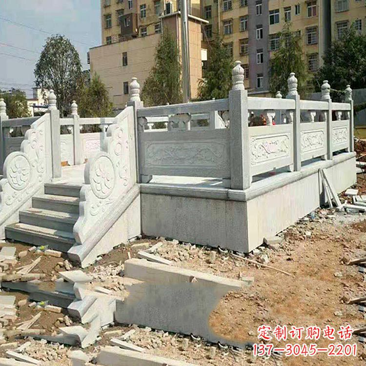 嘉兴校园青石升旗台