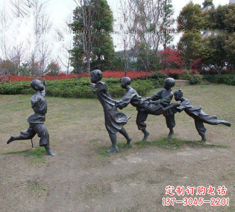 嘉兴铸铜老鹰捉小鸡儿童雕塑