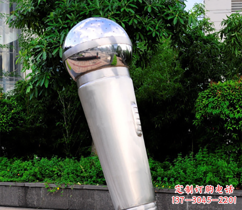 嘉兴不锈钢话筒景观雕塑