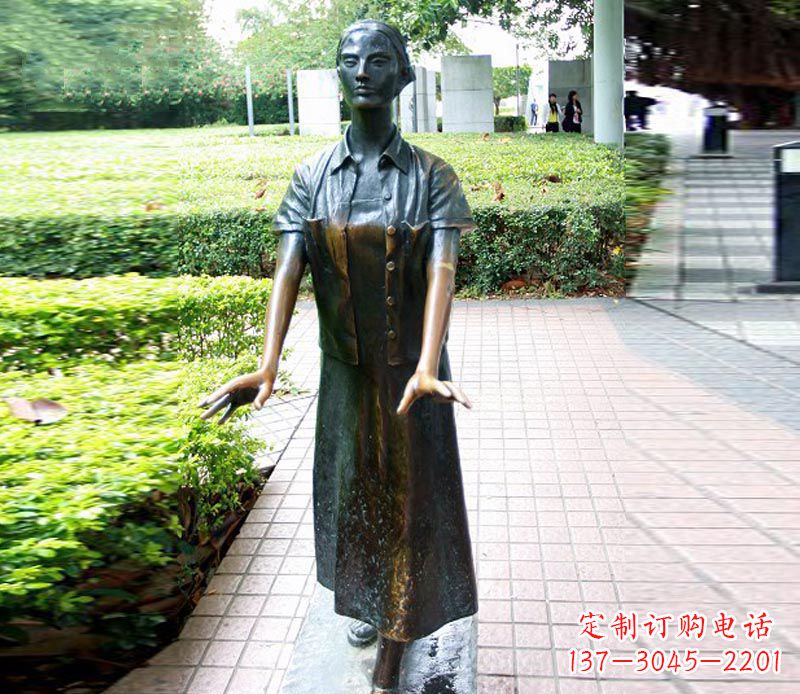 嘉兴走路的盲人女孩铜雕