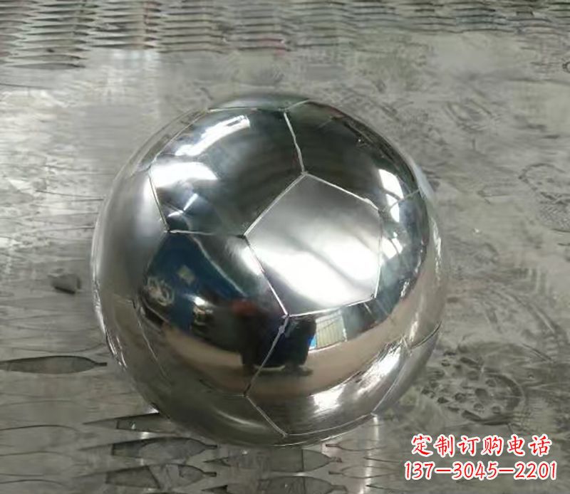 嘉兴足球不锈钢体育器材雕塑